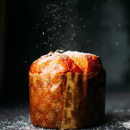 panettone christmass cake Photo by Alexandre Godreau on Unsplash